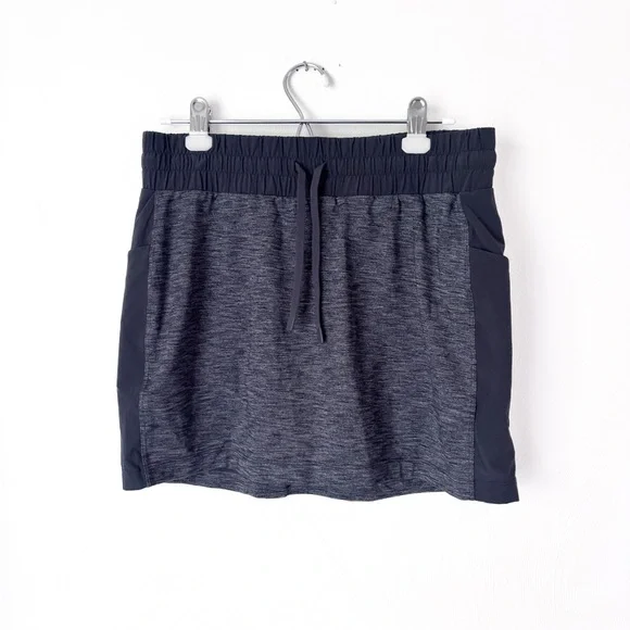 Athleta Excursion Hybrid Skort in Heathered Gray - Picture 2 of 6